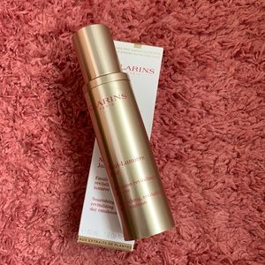 CLARINS Paris